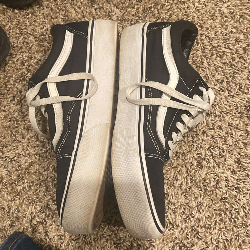 EXCELLENT CONDITION VANS - Picture 6 of 6